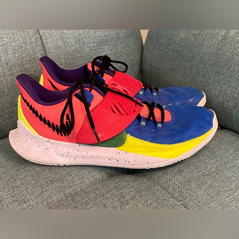 Nike Kyrie Low 3 NY vs. NY cj1286-800 size 14